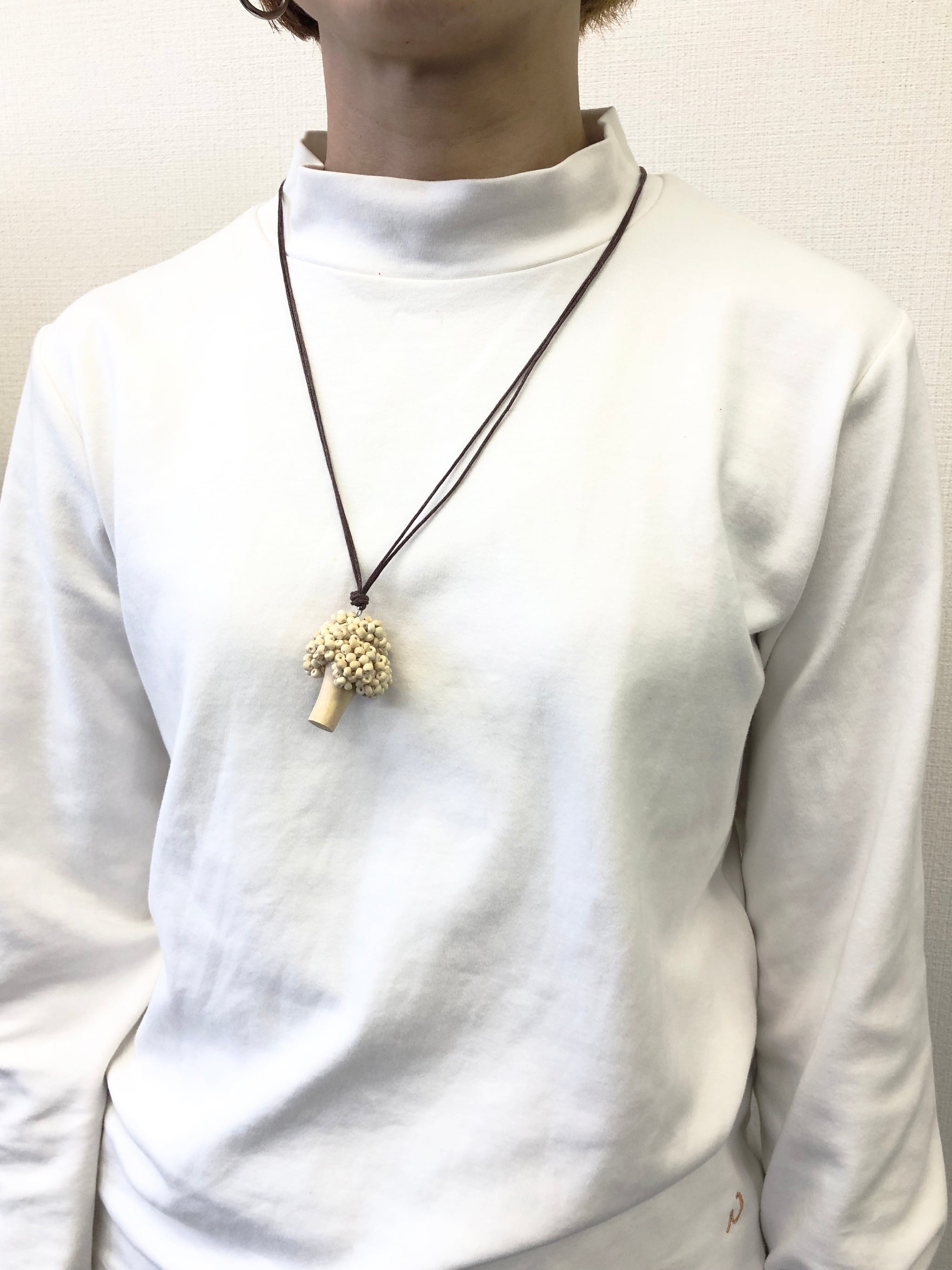 ブロッコリーとカリフラワーのウッドネックレス 345956 – T